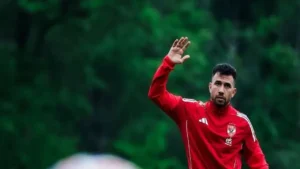 مؤتمر صحفي يجمع ييس توروب وتريزيجيه استعدادًا لمباراة الأهلي والجيش الملكي المغربي